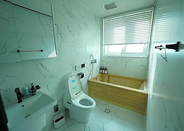 Premium 3600sqft House In Gangnam #kids#rooftop#8p Hotel Seul
